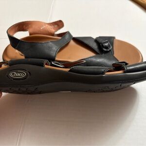 Chaco Black and Tan Sandals perfect for outdoors, spring and summer.